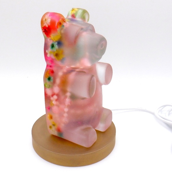 Jumbo Resin Gummy Bear & Base Lamp - Picture 4 of 12